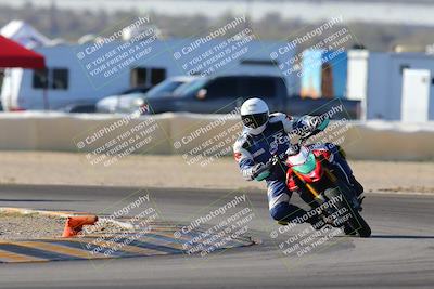 media/Dec-18-2022-SoCal Trackdays (Sun) [[8099a50955]]/Turn 2 (950am)/